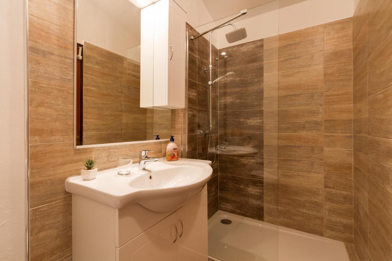 Weis Apartments Rovinj Ngoại thất bức ảnh